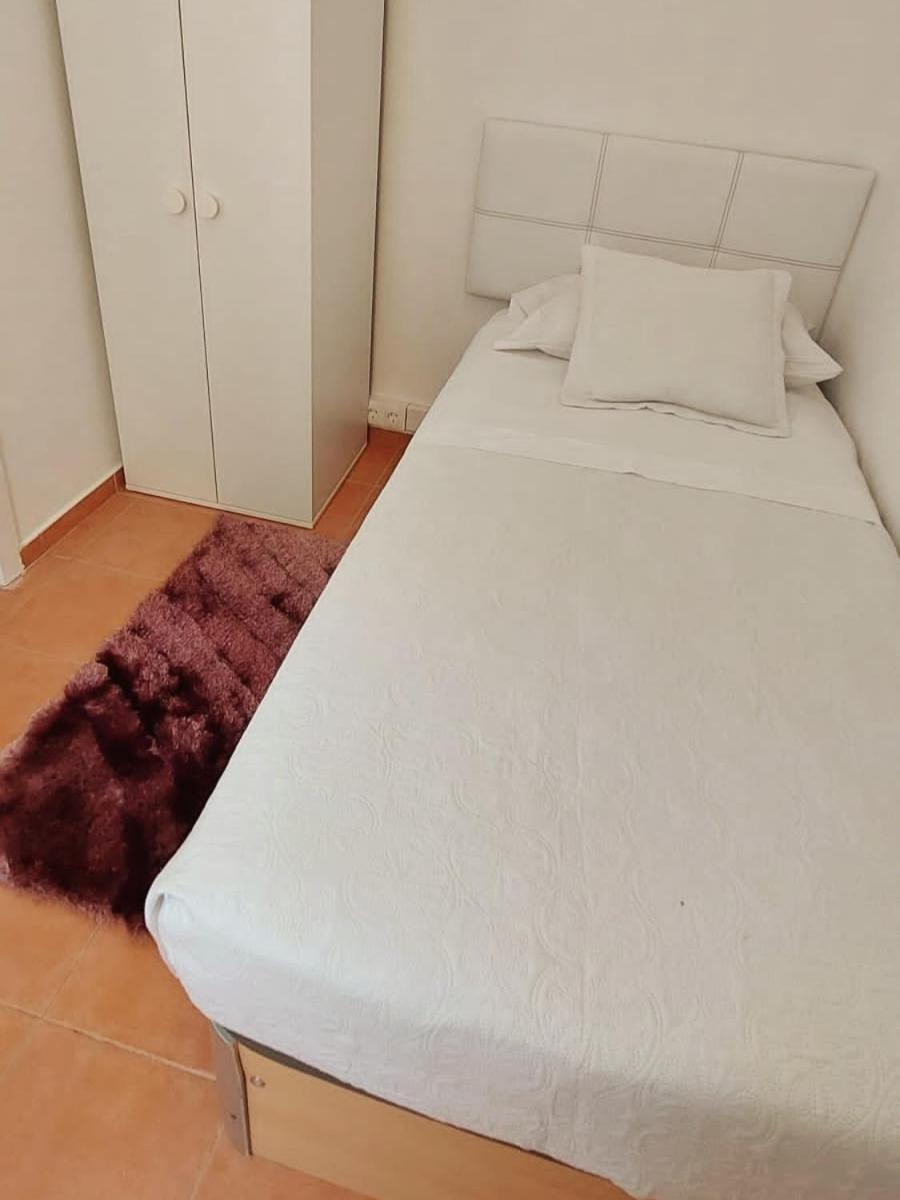 Habitacion Cerca Centro De Madrid Room photo